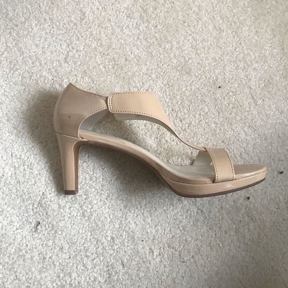 Patent nude heels - Picture 3 of 5